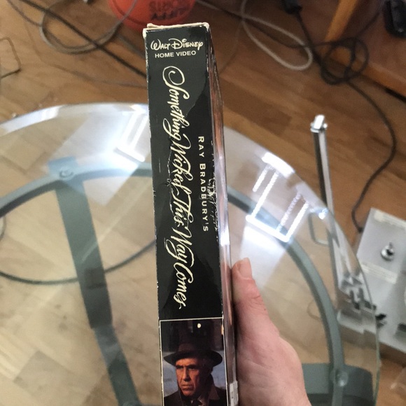 “Something wicked this way comes” vhs tape movie - Picture 9 of 16